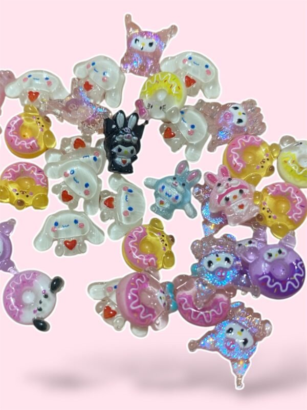 15 unidades decoraciones para resina Sanrio 1cm