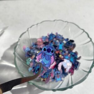 10 unid de dijes acrílico variados Stitch 2- 3cm