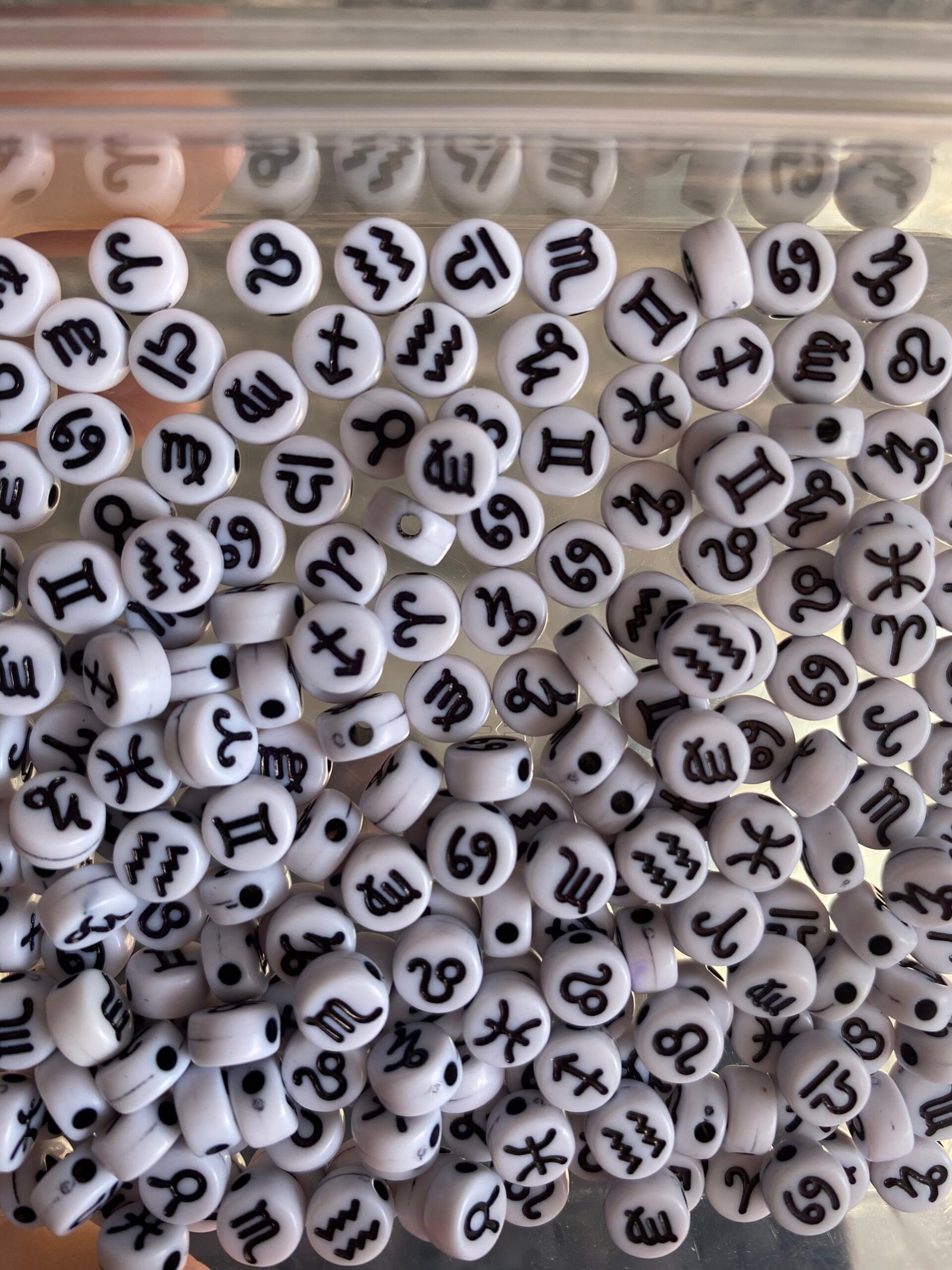 50unid Cuentas 7mm Signos Zodiacales